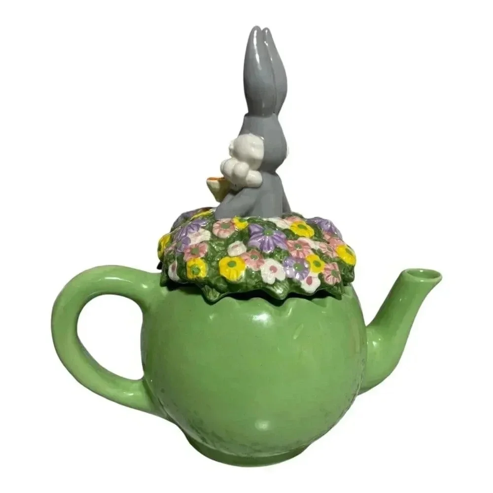 Bugs Bunny Teapot with Floral Lid – Warner Bros Looney Tunes Collectible‎